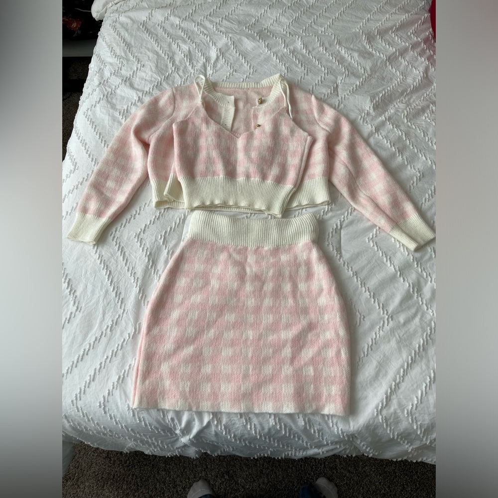 Pink and white plaid skirt set